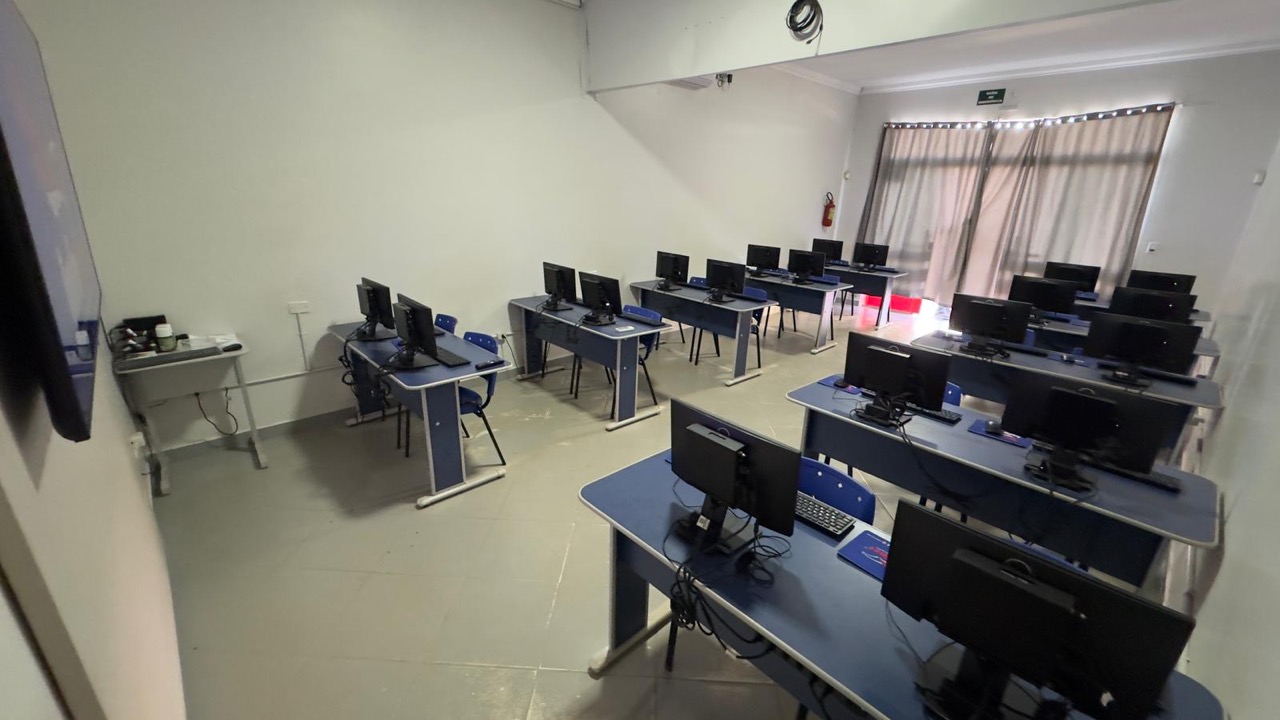 InfoFast Canaã dos Carajás — Laboratório
